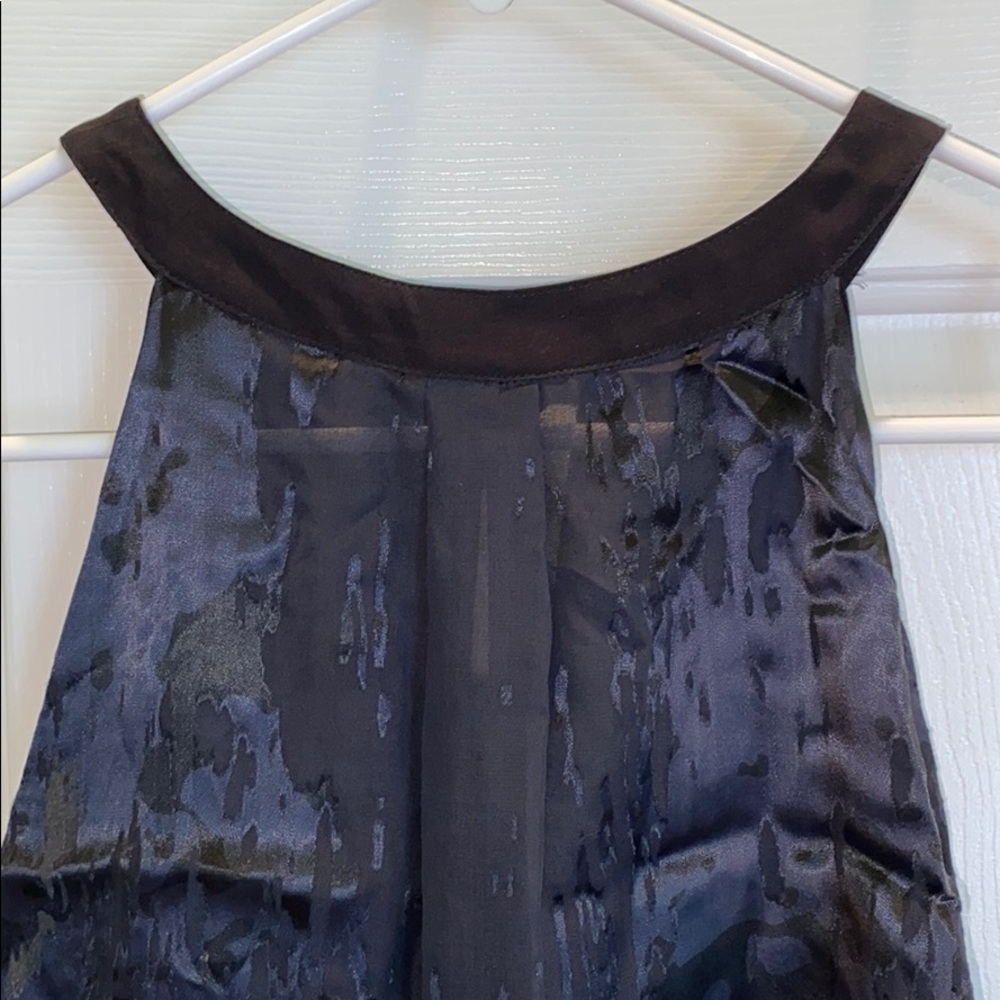 NWT chic silk blue & black blouse - Picture 3 of 5